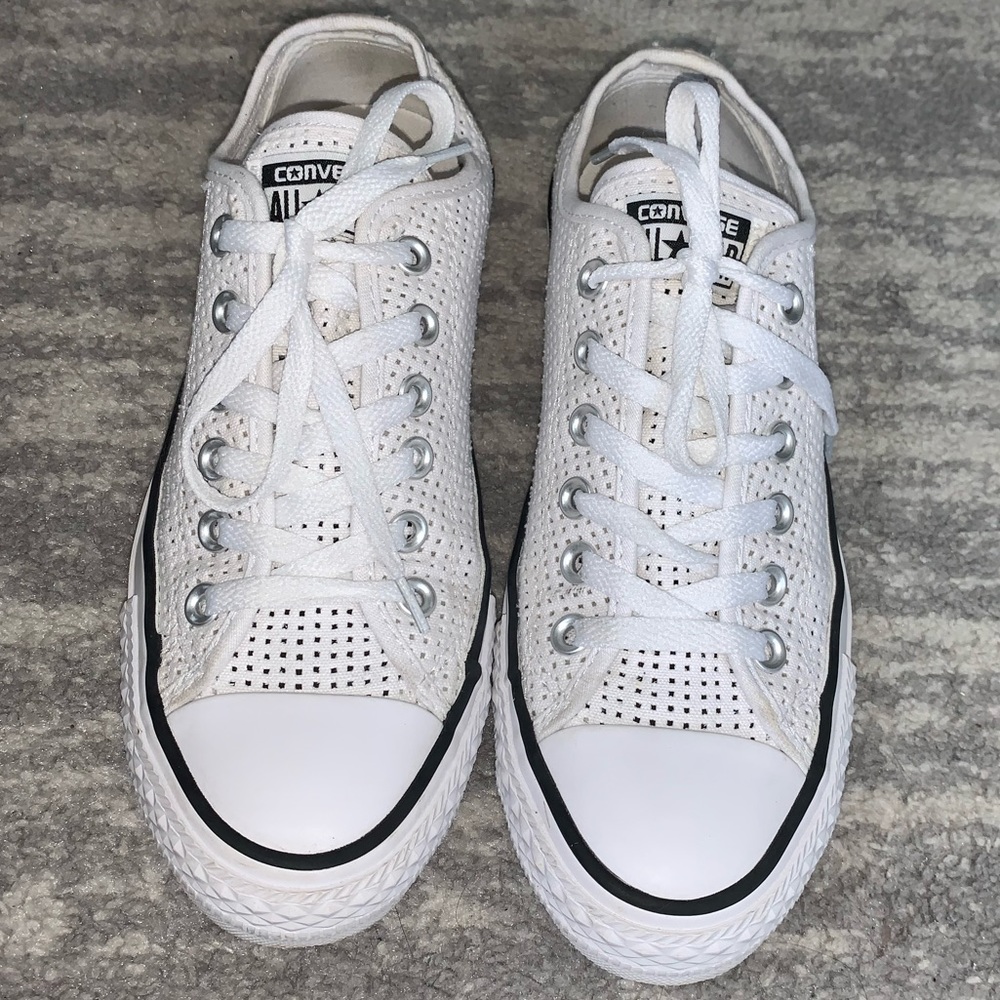 White mesh converse women’s size 8